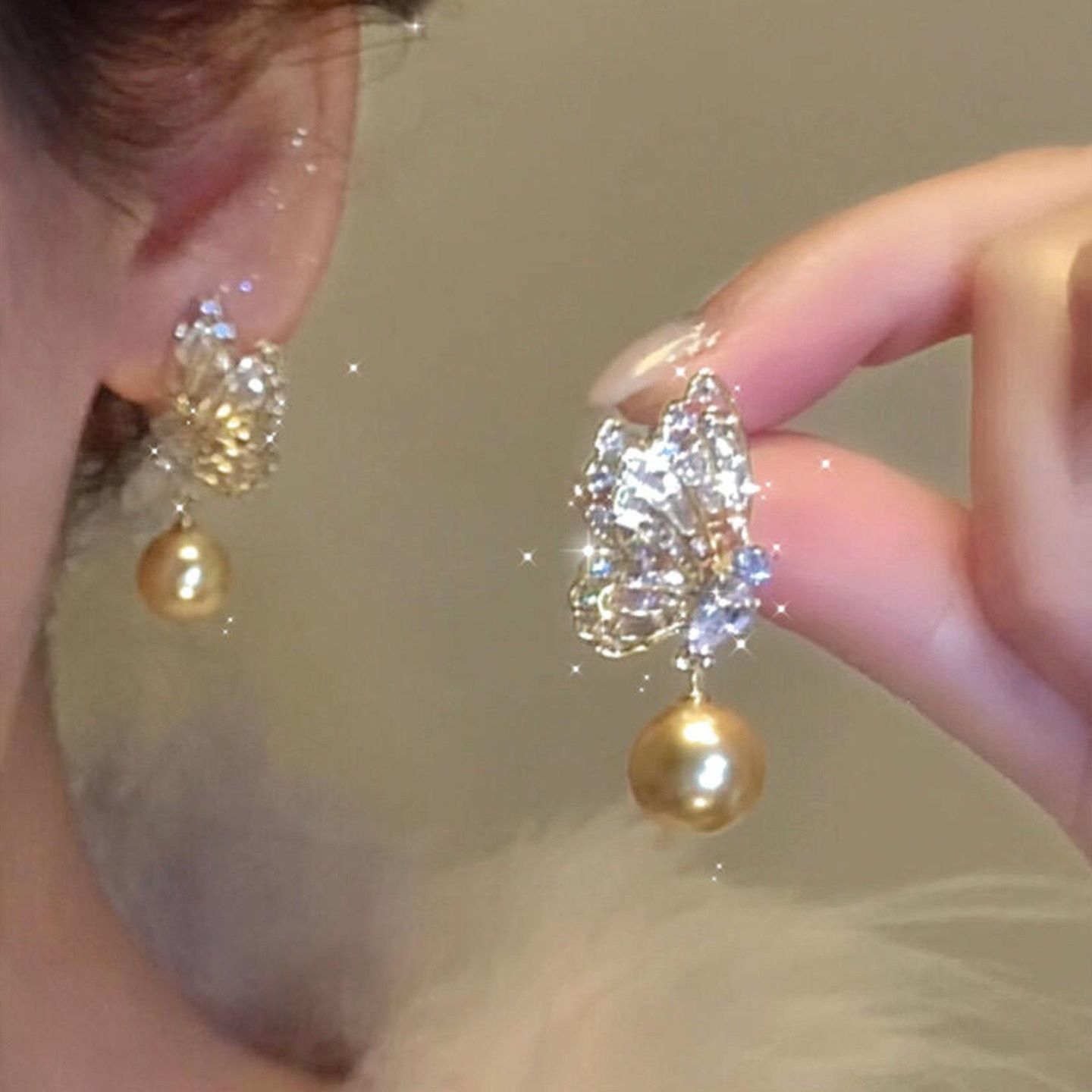 Vintage Gold Butterfly Pearl Stud Earrings For Women, Niche Light Luxury Rich Lady Elegant Stud & Clip On Ear Jewelry