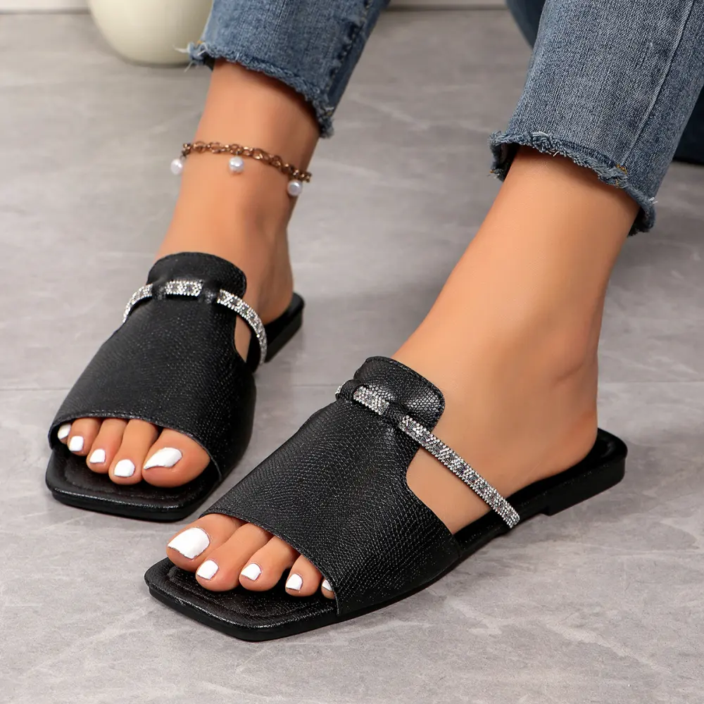 Fashion Rhinestone Strap Design Sandals Summer New Square Toe