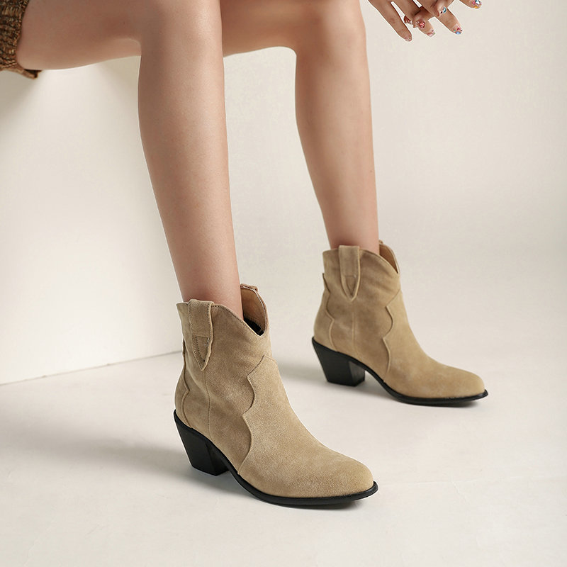 Title 5, Fleece Round Toe Thick Heel Martin Boots