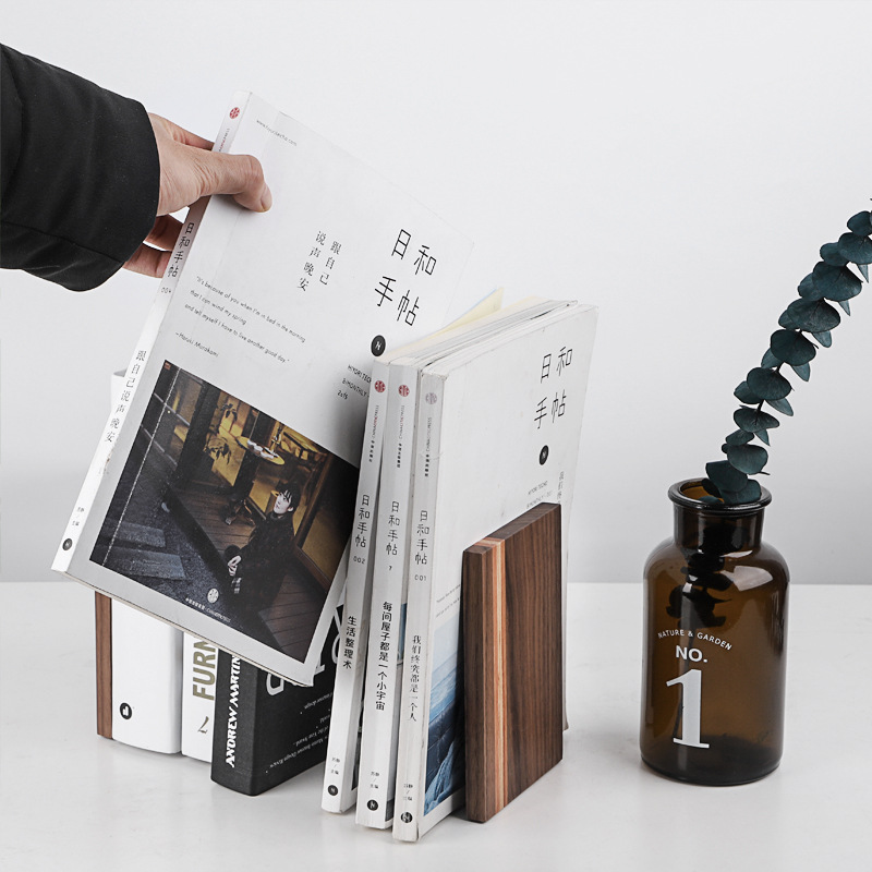 Black walnut student bookends rely on wooden