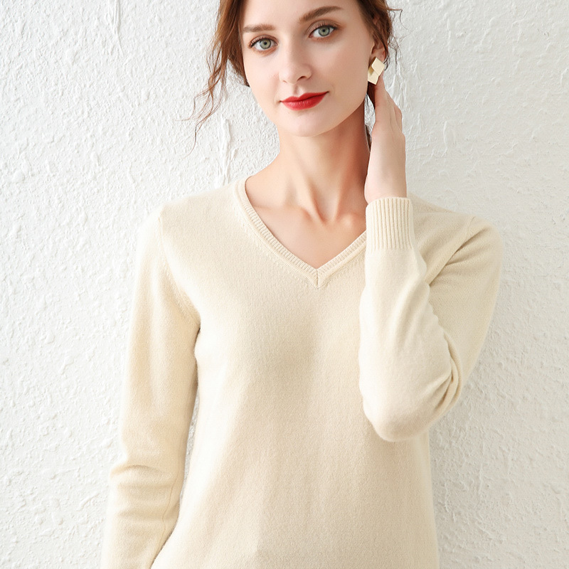 Title 7, Loose Slimming Low-neck Knitted Bottoming Shirt