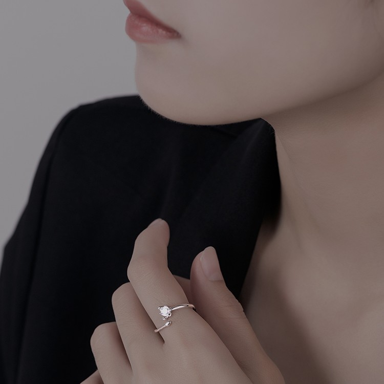 Exquisite Sterling Silver Ox Ring With Small Design