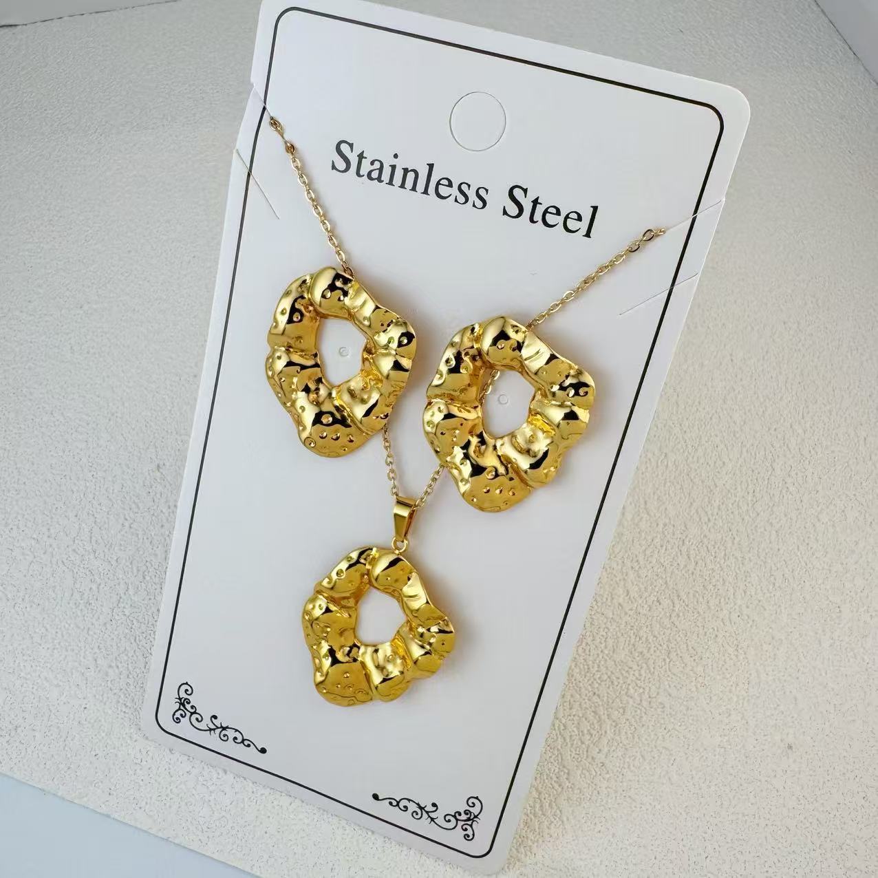 New Stainless Steel Plated 18k Gold Necklace Earring Set