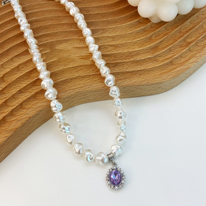 Baroque Pearl Metal Heart Rhinestone Necklace