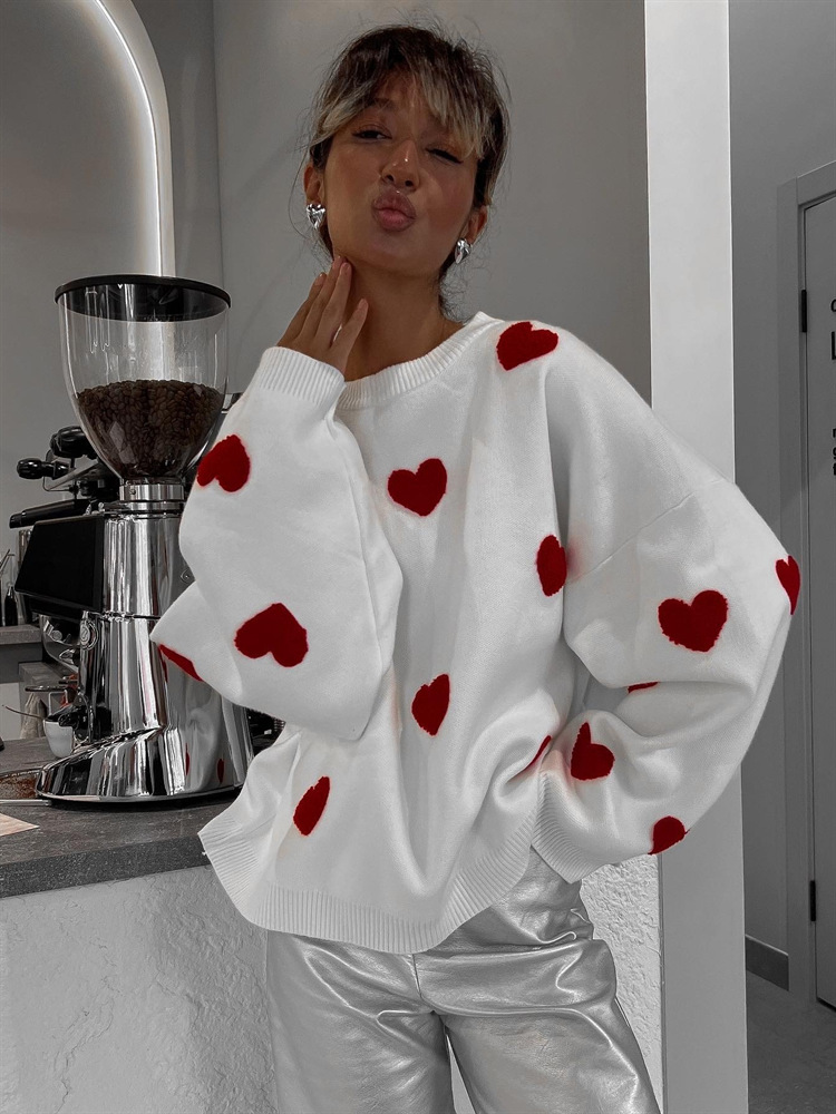 Women's Cute Heart Shape Round Neck Autumn And Winter Sweater