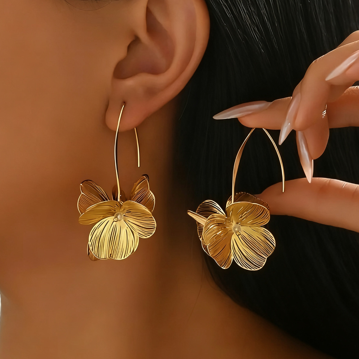 Cross-Border European Earrings For Women, Unique Hollow Metal Flower Design Stud Earrings, Niche Elegant Versatile Premium Ear Jewelry
