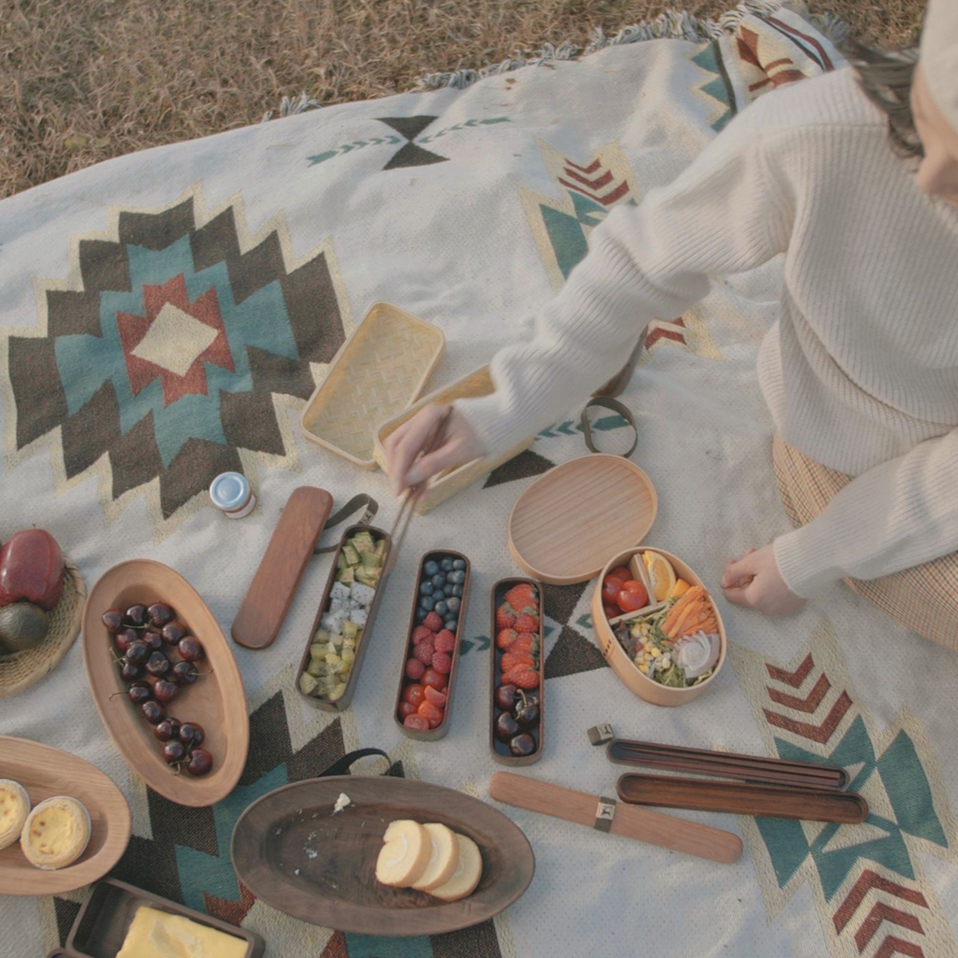 Wooden Lunch Box For Adults And Children With Multi-layer Insulation