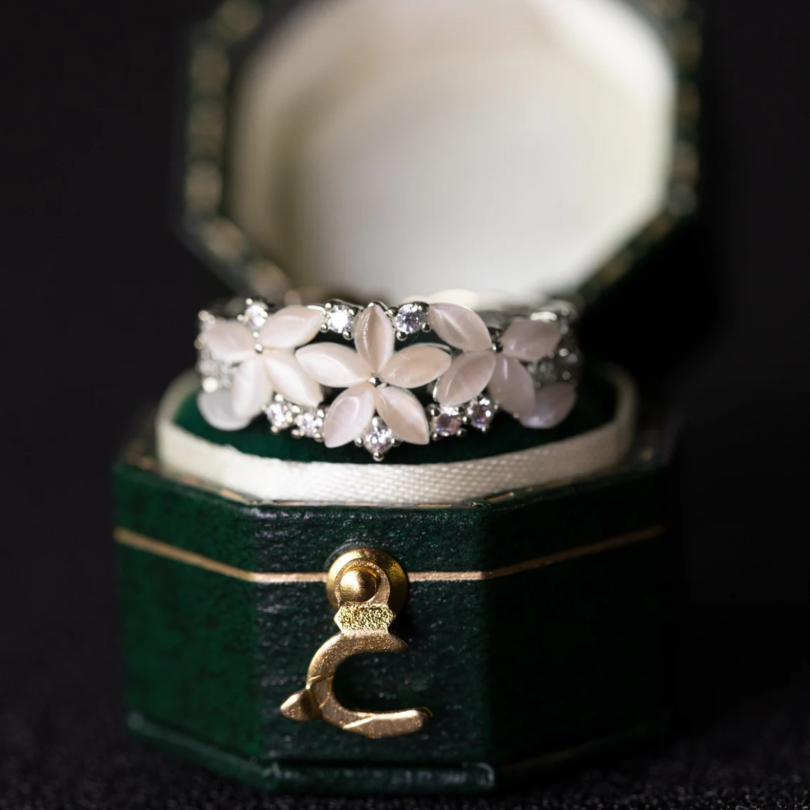 Floral Wedding Band For Women 18K 14K Gold S925 Silver Diamond Ring — foto 2