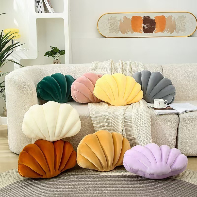 Pernă decorativă în formă de scoică, de culoare violet lavandă, din catifea moale „Crystal Velvet”, cu pliuri, umplută cu bumbac PP, pentru canapea, dormitor