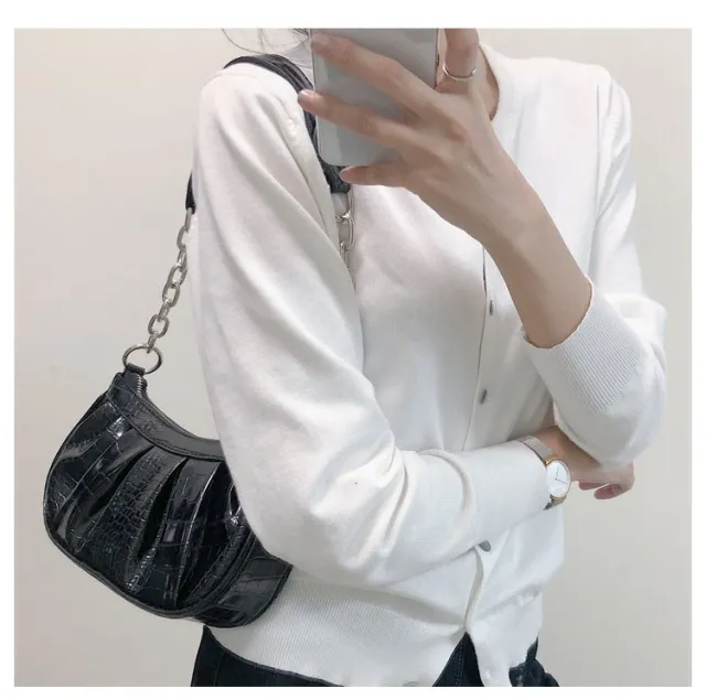 One shoulder Diagonal Baguette Folds Cloud Pattern Niche Design Chain Underarm Bag Black - Shop at LoveMi