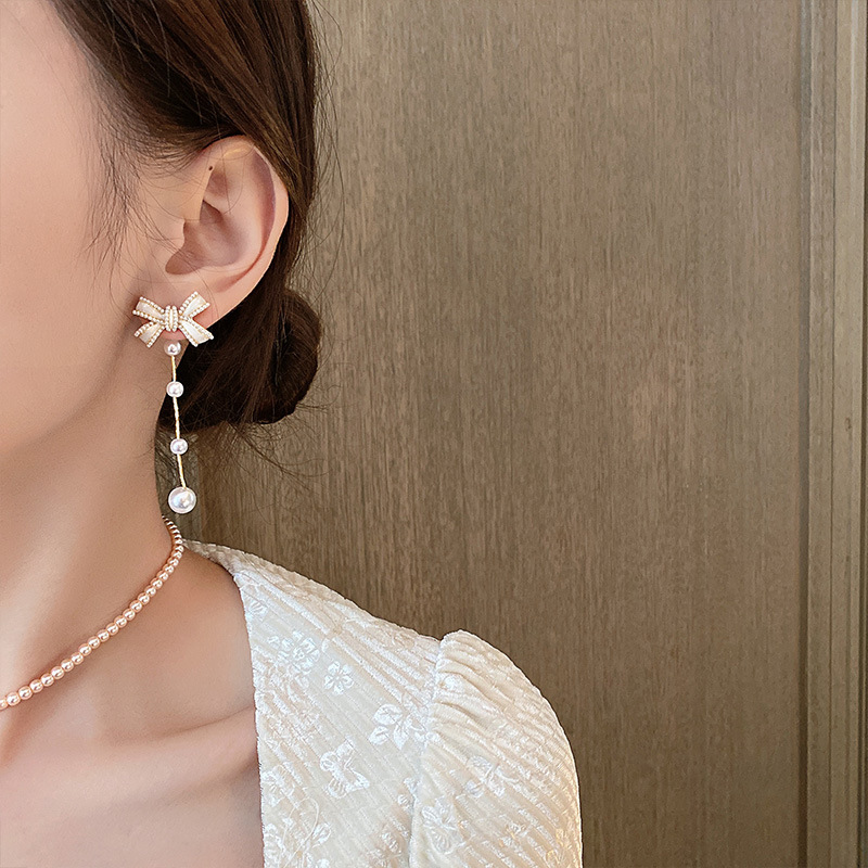 Temperament Bow Pearl Earrings Light Luxury Niche