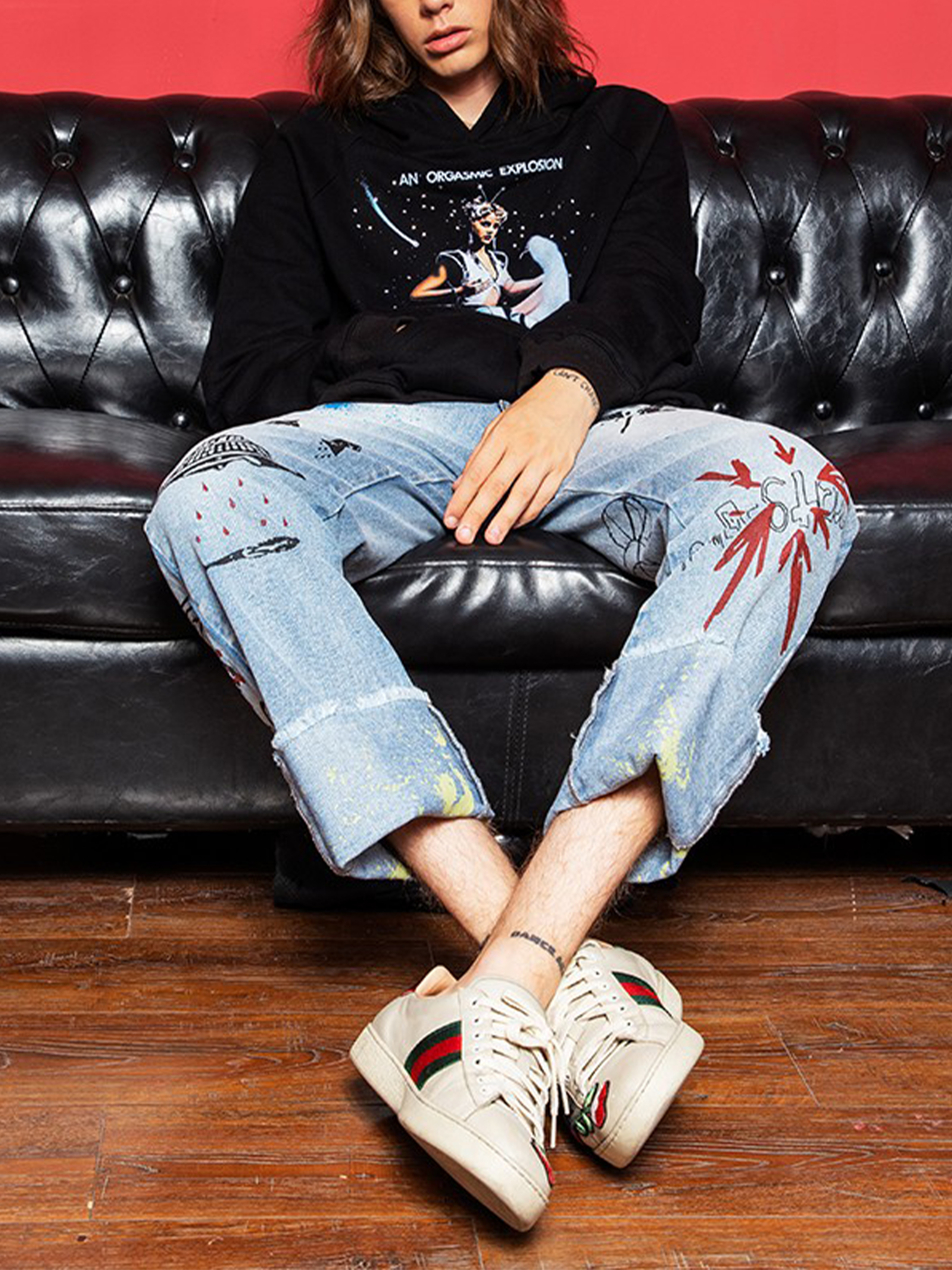 Title 2, Graffiti Embroidered Frayed Wash Jeans – Expres...