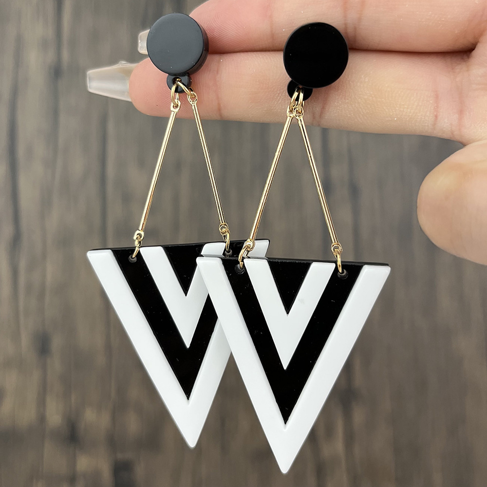 Title 2, Fashion Popular Plate Triangle Patch Earrings, ...