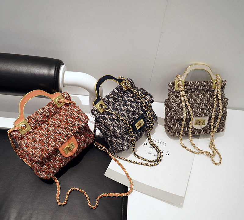 All-match Cute Checkerboard Plush Diagonal Chain Bag Girl