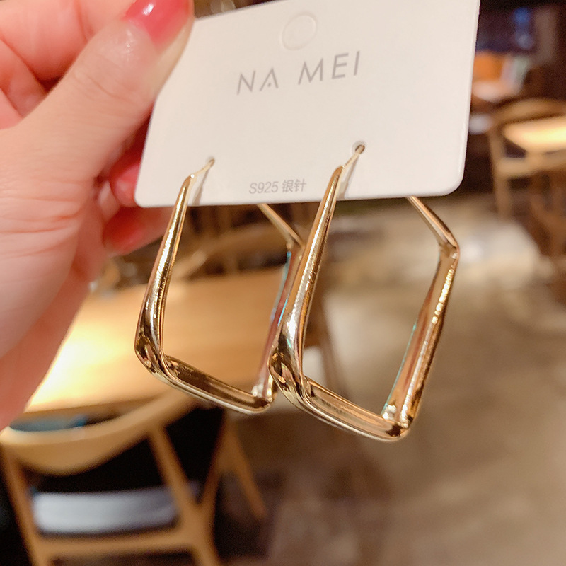 Matte Gold Geometric Retro Earrings Temperament Advanced Atmosphere