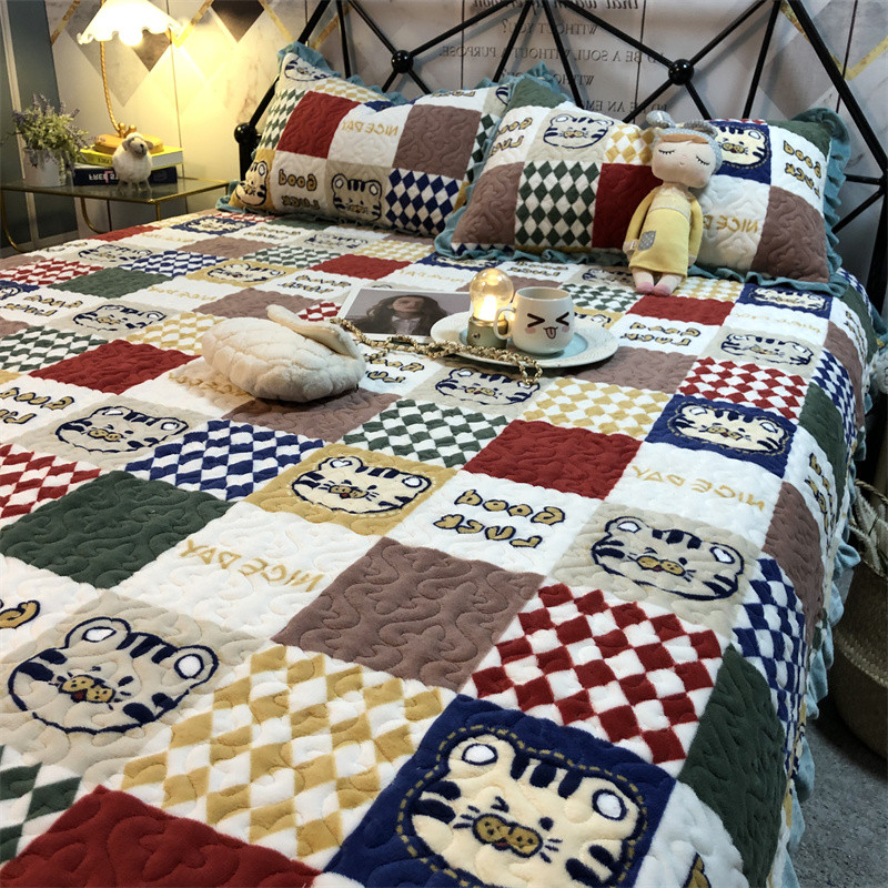 Warm Sunflower Milk Pile Bed Cover Three Piece Set