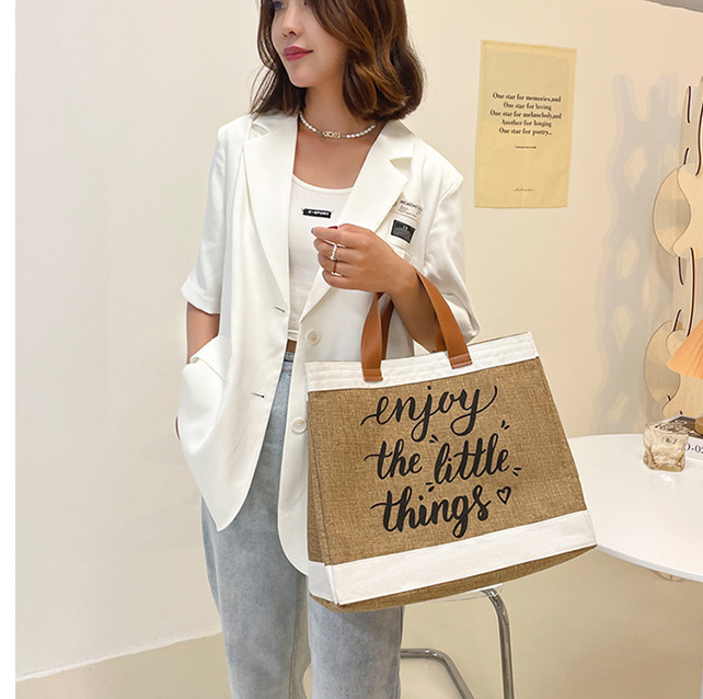 Splicing Travel Straw Weaving Large Capacity Leisure Female Characters