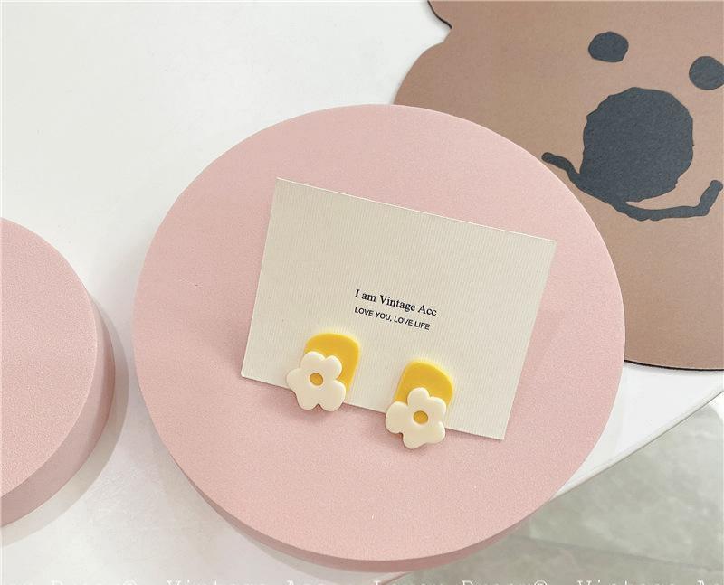 Flower Shaped Resin Earrings