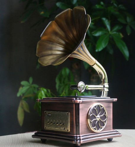 Title 6, Retro Phonograph Bluetooth Speaker Creative Gif...