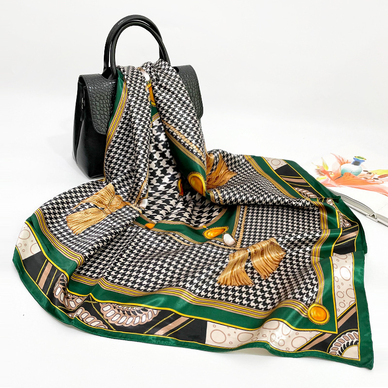 Silk Printed Scarf In Europe And America