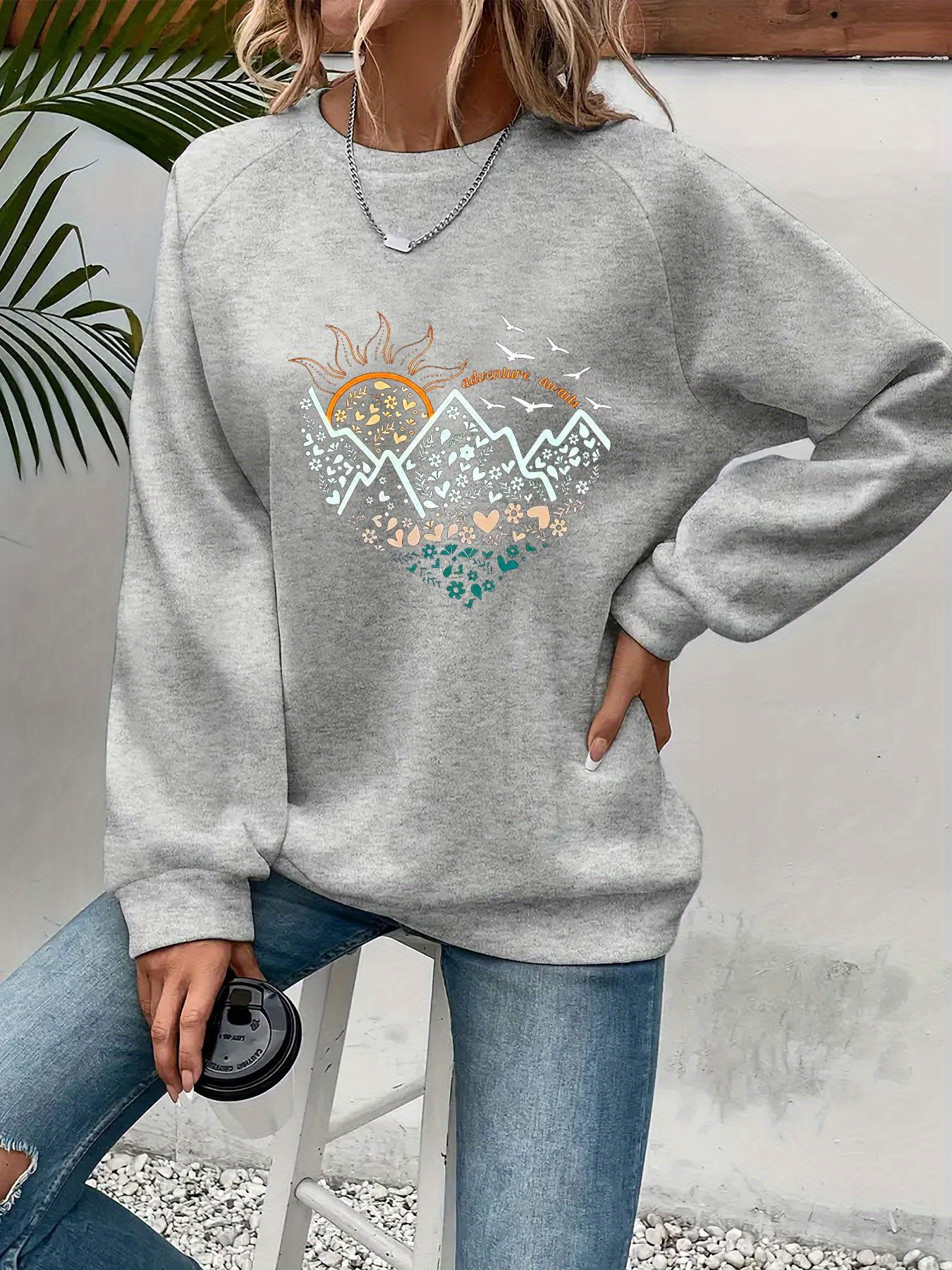 Casual Heart Print Crew Neck Pullover Sweatshirt - Soft Slightly Stretch Polyester Fabric, Machine Washable, Perfect For Spring And Fall - Women's Long Sleeve Casual Wear