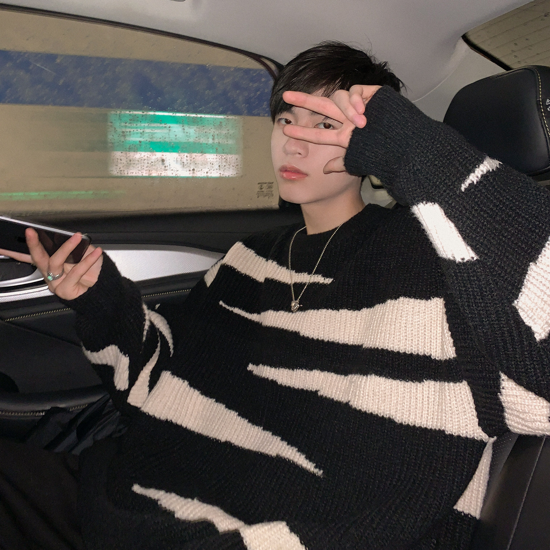 Personality Black And White Contrast Loose Sweater For Men And Women