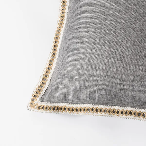 A Set Of Two-piece Retro Linen Trimmed Pillowcases — view 2