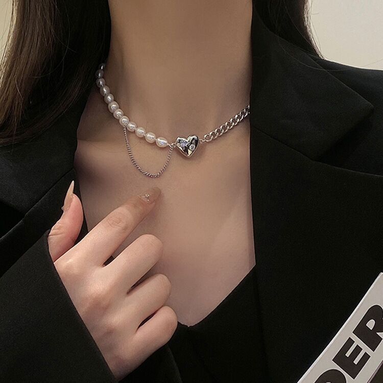 Diamond Love Pearl Necklace Female Niche Design Heart-shaped Clavicle Chain Jewelry