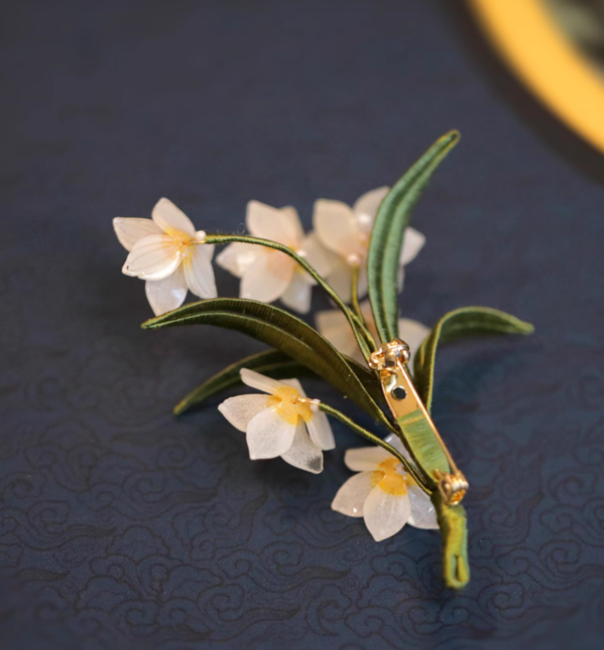 Hand-wrapped Daffodil Vintage Pins Accessorize Coat Accessories — foto 3