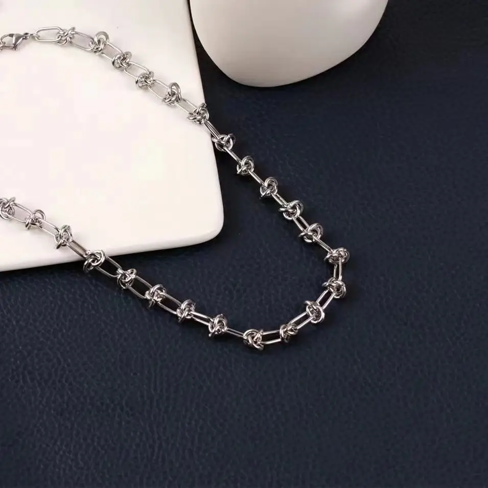 New Design Ring Knot Street Necklace