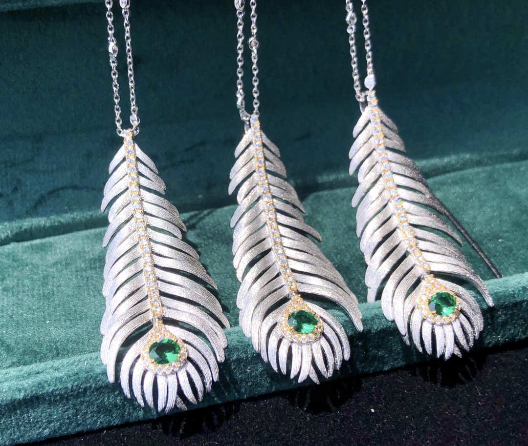 Light Luxury 925 Silver Brushed Feather Pendant Necklace