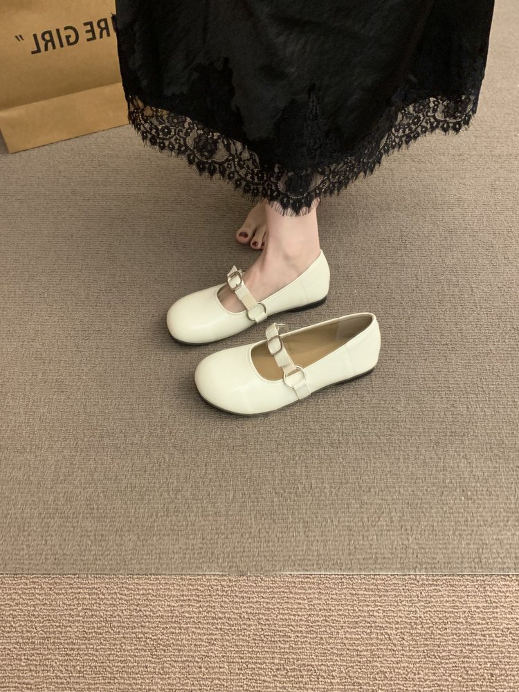 Round Toe Mary Jane Flats, picture 3 of 3