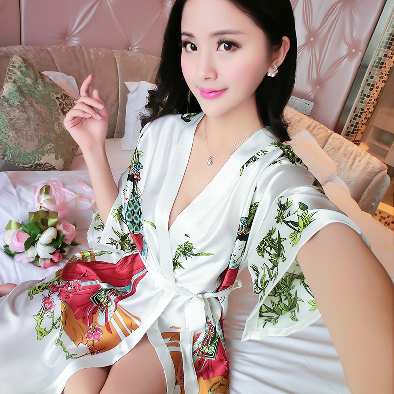 Title 4, Ladies Silk Pajamas Classical Short Sleeve Bath...