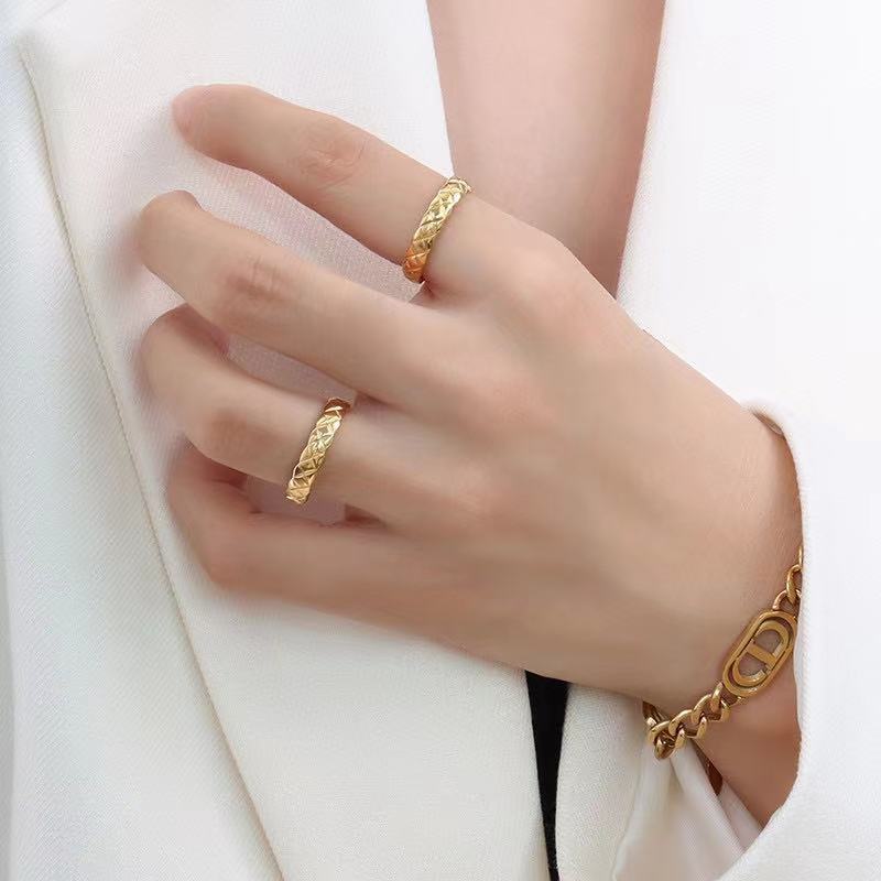 18k Gold Rhombus Ring Small Fragrance Ring