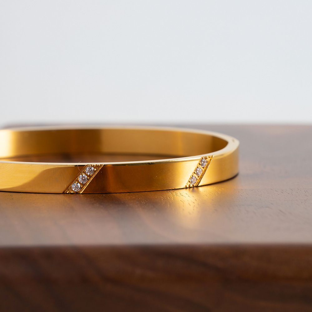 Women's Versatile Bracelet Stainless Steel 18K Gold Twill Inlaid White Zircon