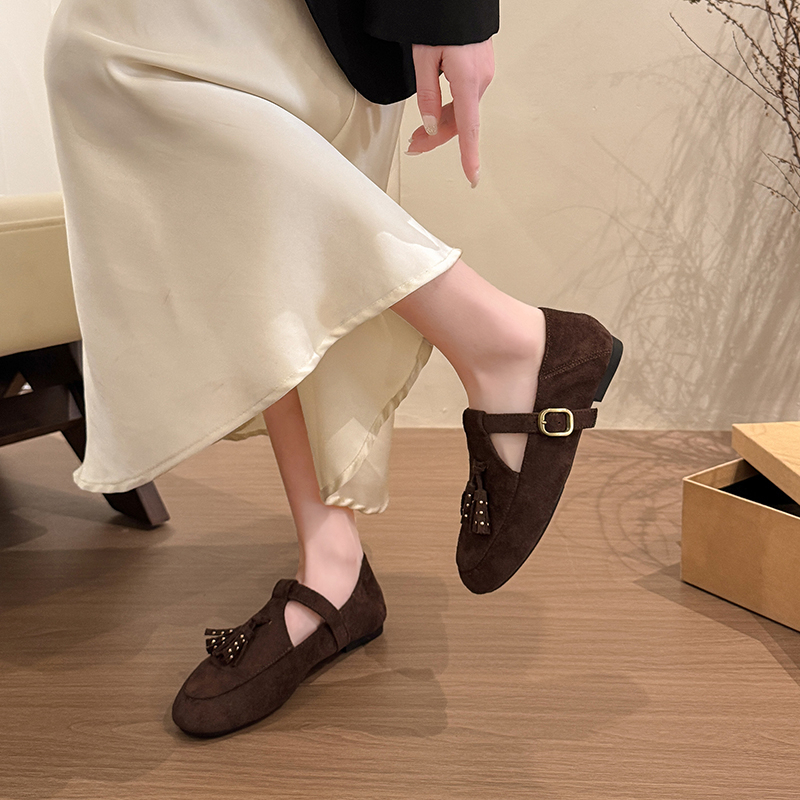 In Stock Minimalist Vintage French Round Toe Women's Leather Shoes, British Design Casual Flat Studded Tassel Flats