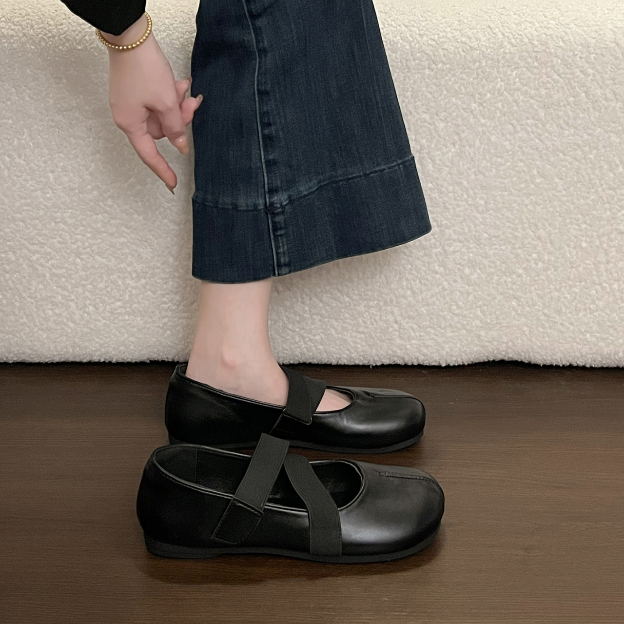 Split Toe Mary Jane Flats, picture 4 of 4