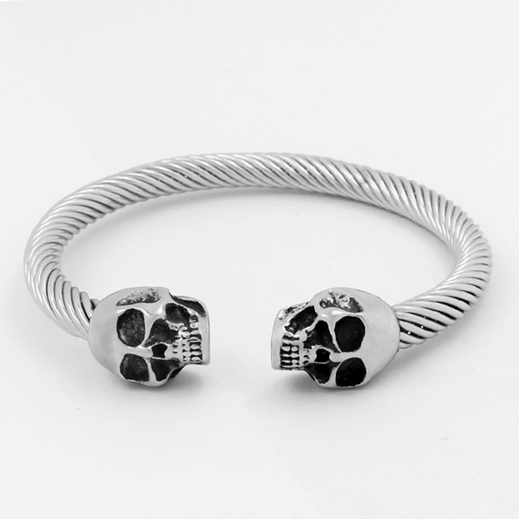 Skull Head Titanium Steel Bracelet Retro Steel Wire Rope Bracelet With Accessories