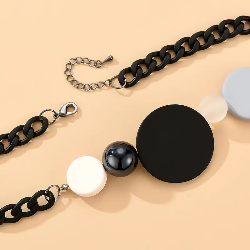 Geometric Round Acrylic Chain Necklace