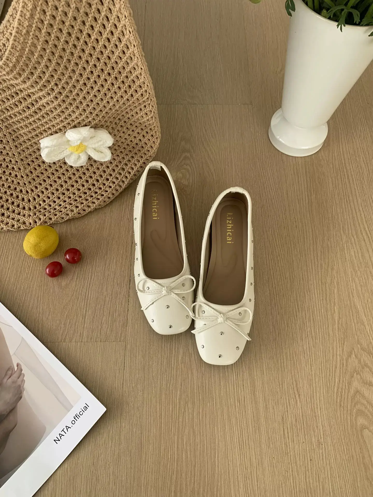 Women Vintage Rivet Bow Flat Shoes, Invisible Height Increase Shallow Cut Grandma Shoes, Soft Sole Slip-On Comfortable Driving Shoes