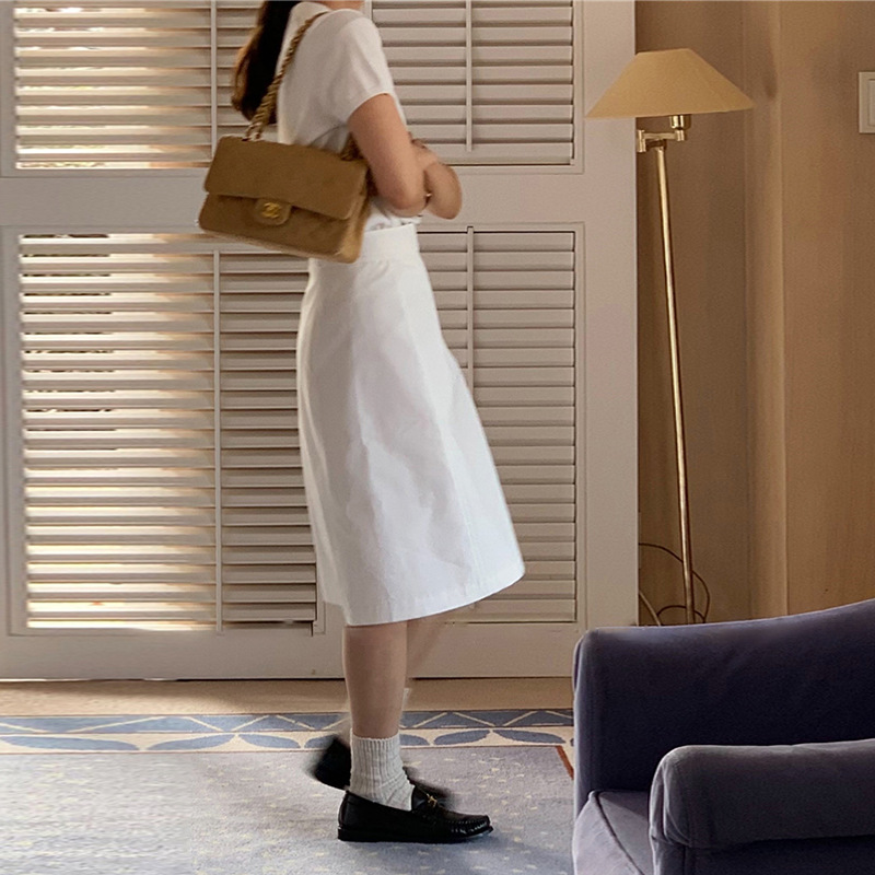 تنورة بقصة A ضيقة الخصر عالية بنمط أكمام قصيرة وياقة قطنية