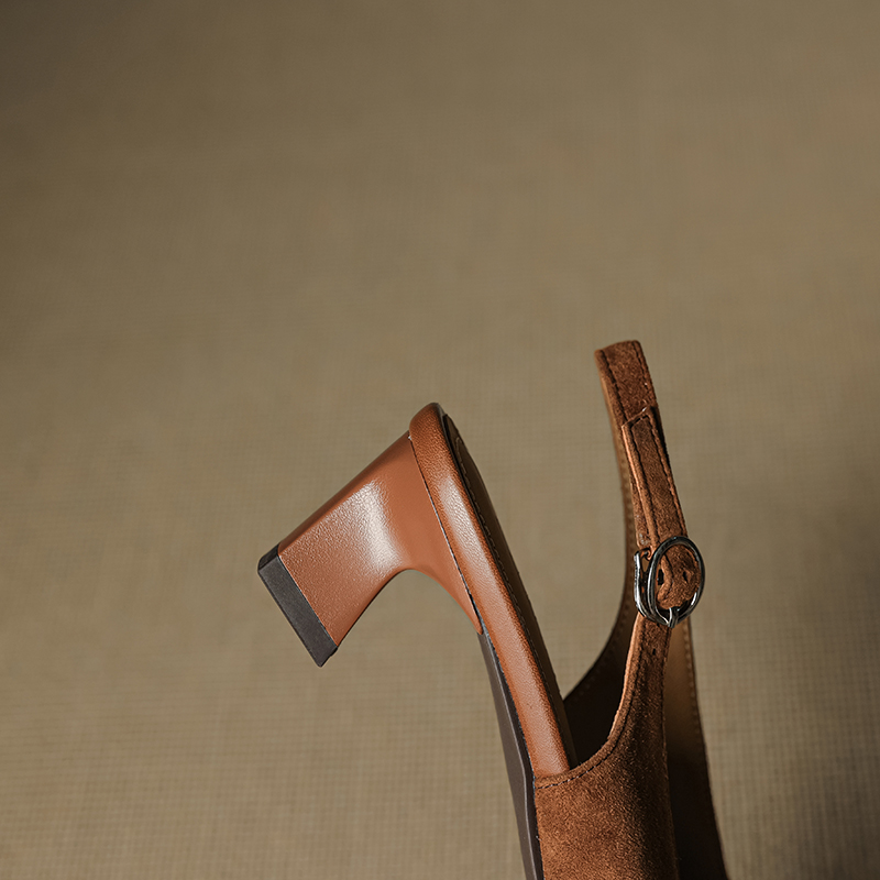 Square-Toe Sandals – angled pair view