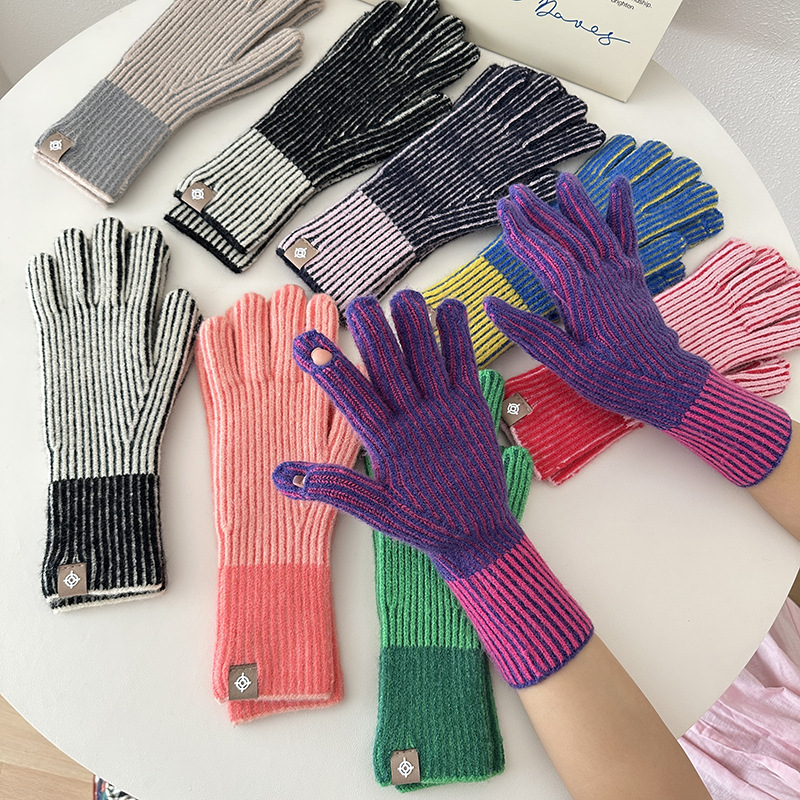 Title 1, Knitted Wool Touch Screen Thermal Gloves