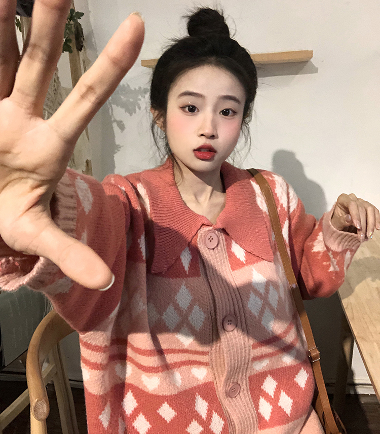 Women's Large Size Small Contrast Color Diamond Knitted Cardigan Sweater