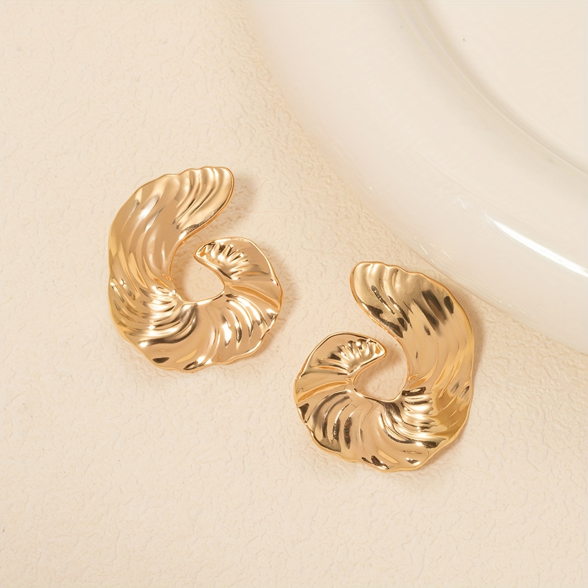 1 Pair Boho Style Irregular Spiral Texture Geometric Earrings, Elegant Design, Perfect For Women's Daily Wear, Banquets & Vacations, All-Season Jewelry Gift