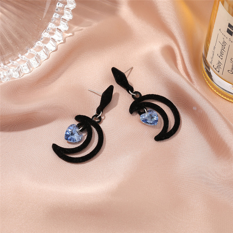 French Flannel Moon Earrings Personality Net Red Crystal Hollow