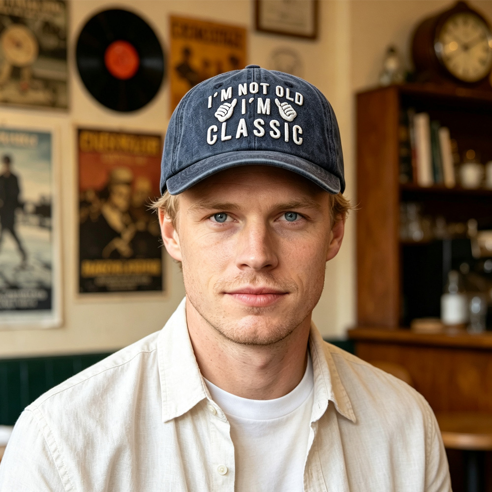 Vintage Washed Navy Baseball Cap, I'm Not Old I'm Classic Embroidery Hat, Retro Summer Casual Cotton Trucker Hat — foto 4