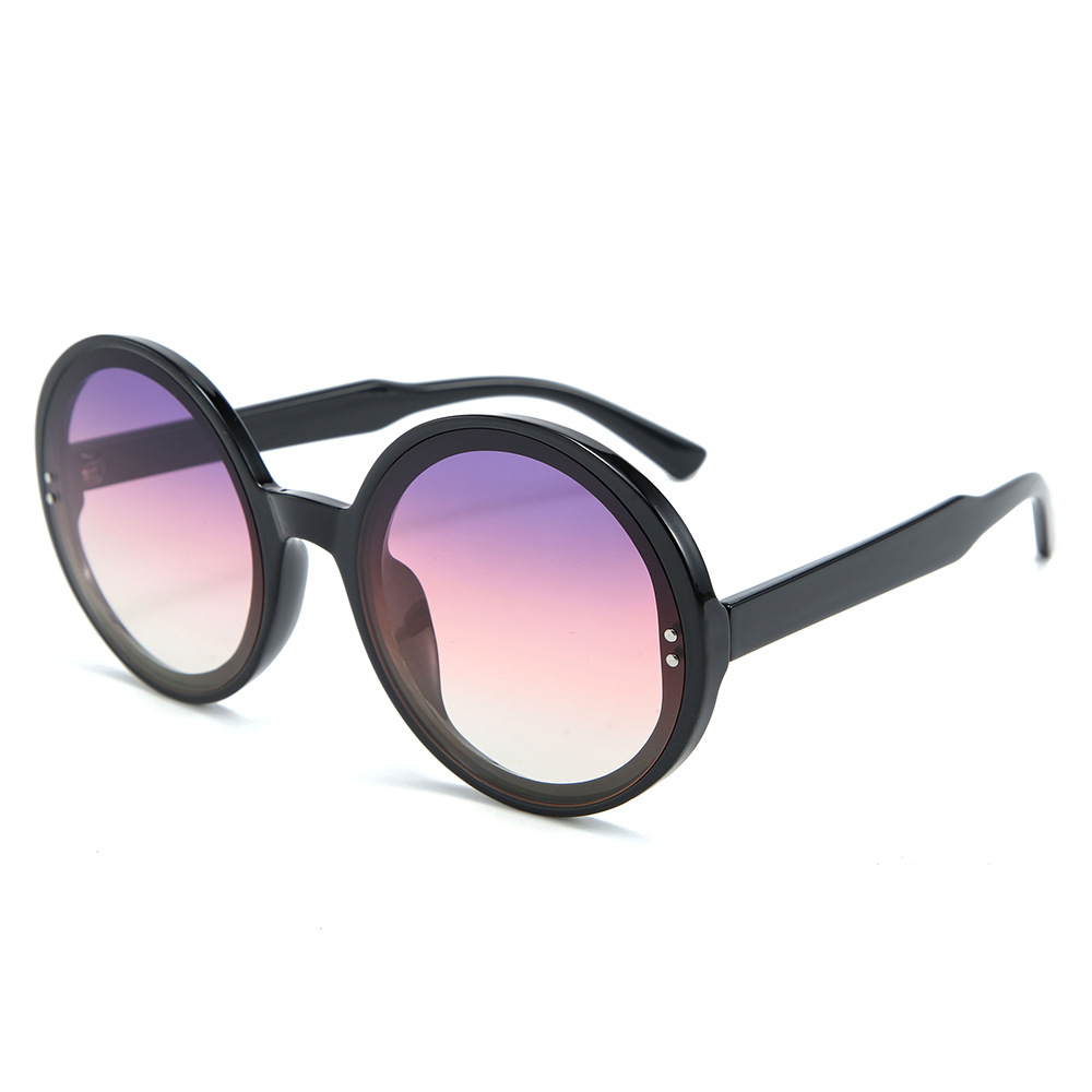 Title 6, Les nouvelles lunettes de soleil pour femmes de...