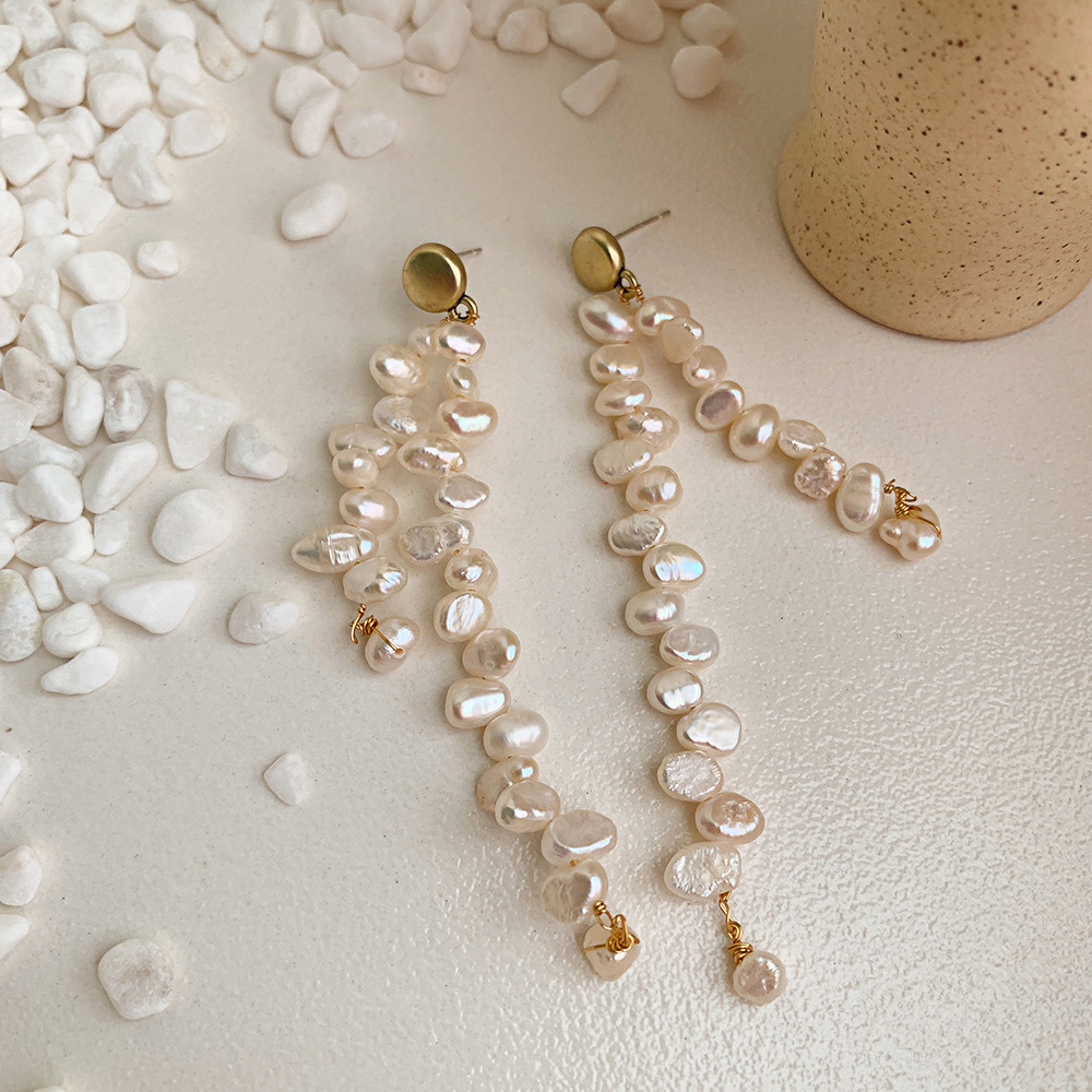 Women's Simple Fashion Personality Fresh Water Pearl Earrings