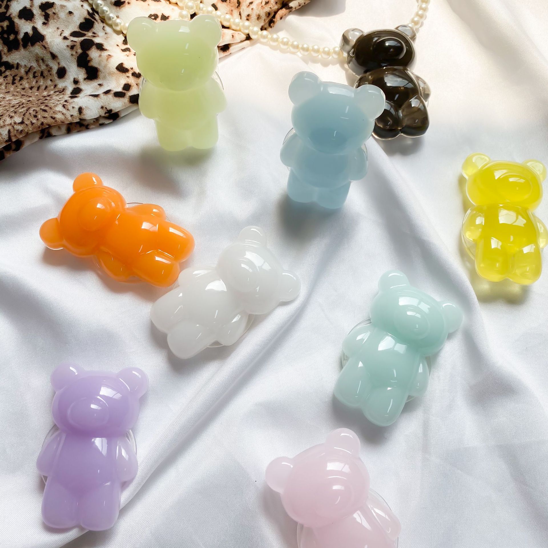 Epoxy Three-dimensional Bear Mobile Phone Airbag Bracket Transparent Paste Retractable Ins Wind Ring Buckle - Image 9